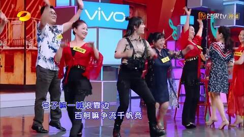 快乐的歌谢娜舞蹈视频